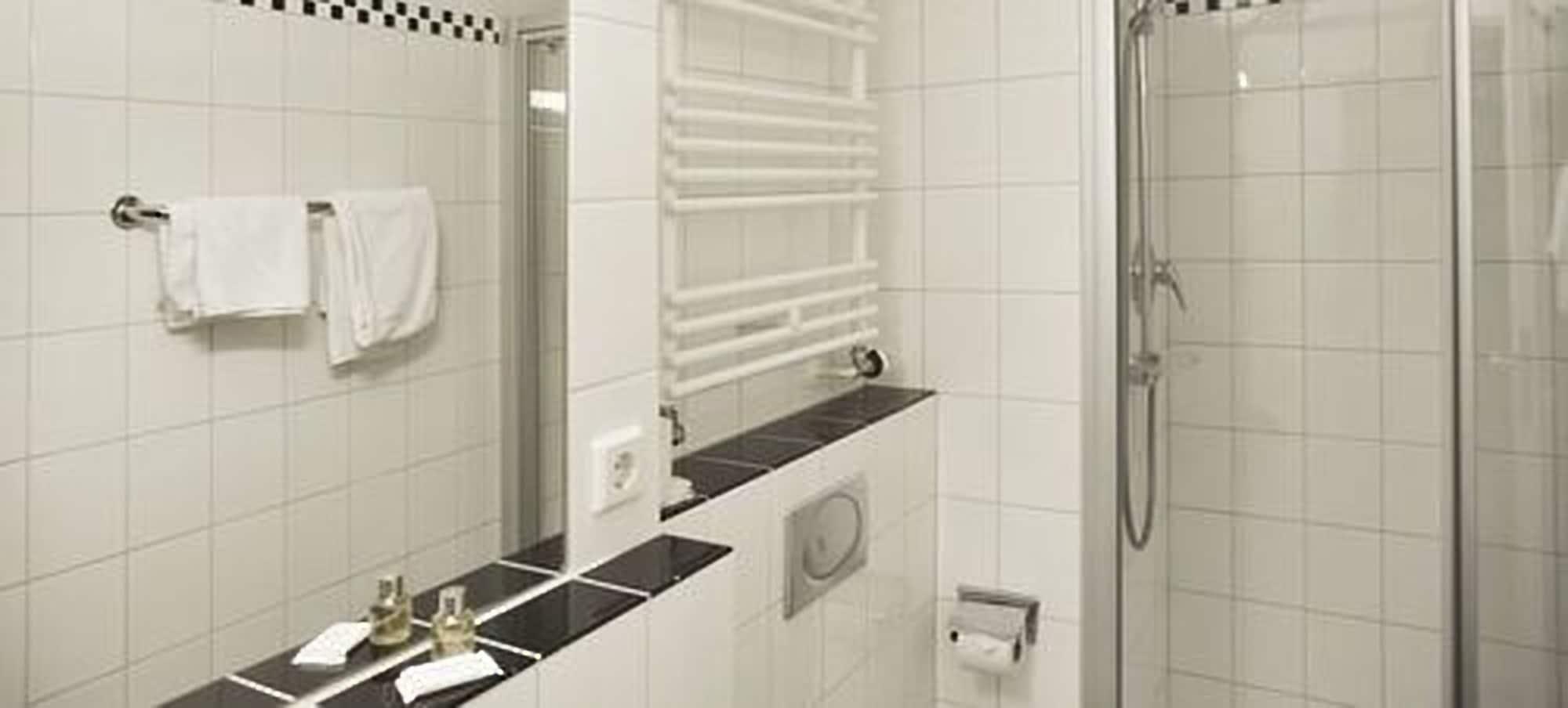 Cityhotel Monopol Hamburg Bagian luar foto